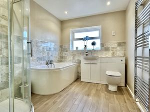 Family Bathroom- click for photo gallery